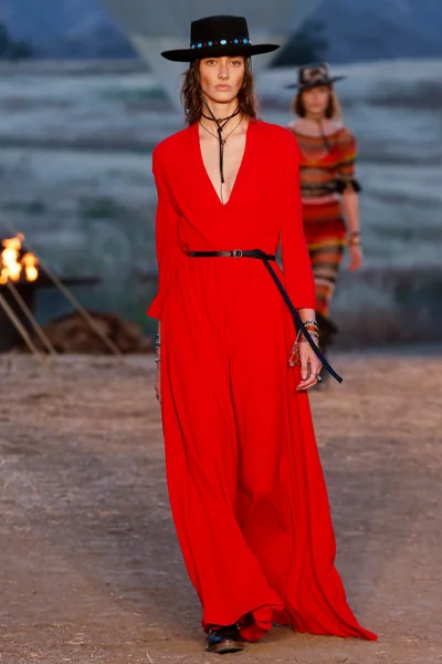 Look 35